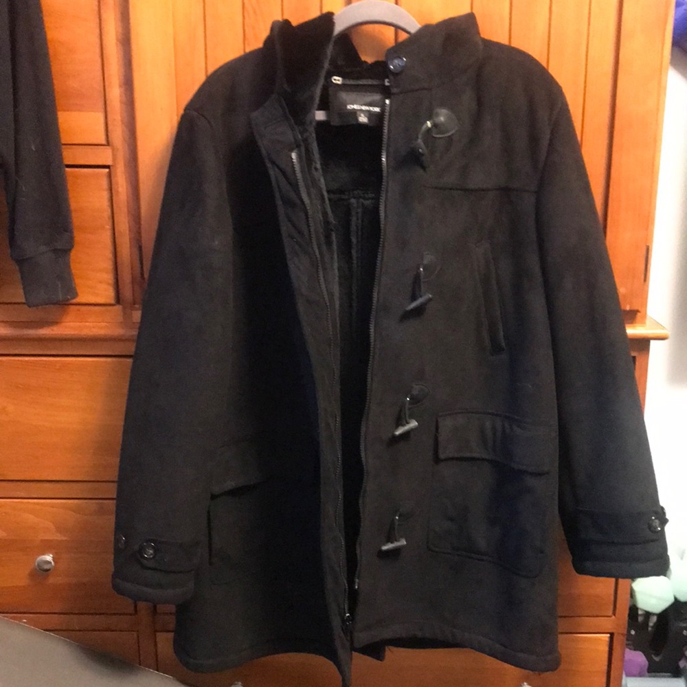 Ladies Beautiful heavy black XL Jones New York winter jacket. Worn a few times.
